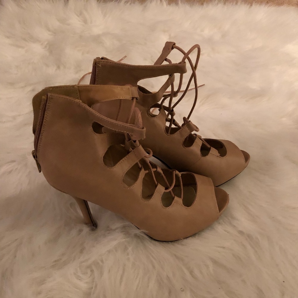 Heels - Picture 2 of 2